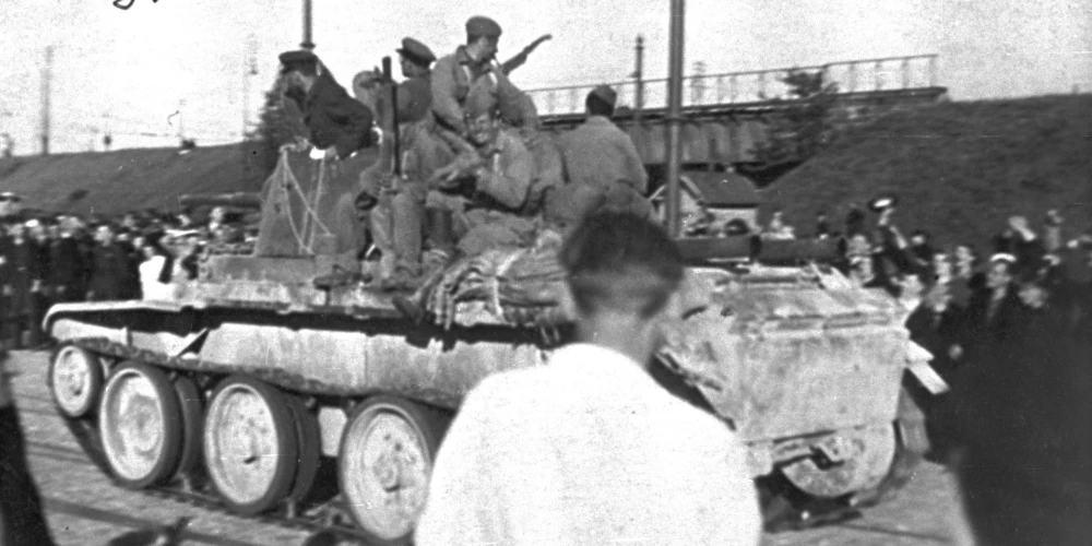 Padomju tanku ienākšana Rīgā 1940. gada jūnijā.