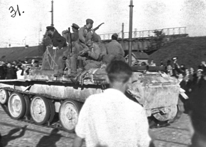 Noklusētā pagātne. 1940. gada vasara: dienas, kad viss mainījās