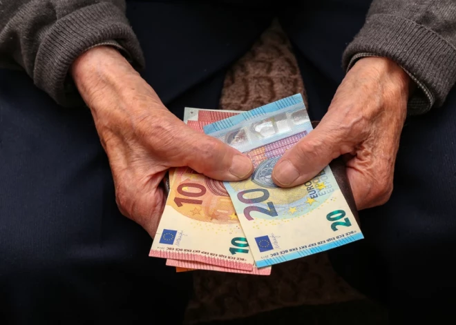 Izdienas pensiju reforma: Valdībā nākamnedēļ skatīs informatīvo ziņojumu