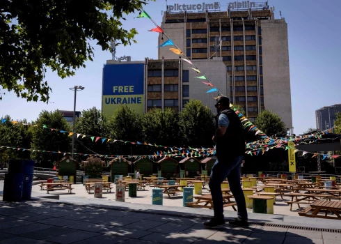 Tiem, kuriem ir būtiskas ēstuves ar draudzīgām cenām, jādodas uz Kosovu. (Foto: Scanpix/Reuters)