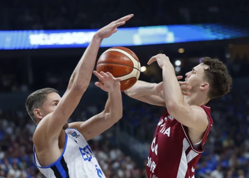Latvijas basketbola izlasei piektdien Eiropas čempionāta mačā ar vienkāršāku pieeju spēlei izdevās salauzt pretinieces Igaunijas pretestību, sarunā ar žurnālistiem secināja aizsargs Kristers Zoriks.
