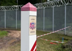 Par valsts robežu nelikumīgi šķērsojušu personu pārvadāšanu aizturēti divi Latvijas pilsoņi