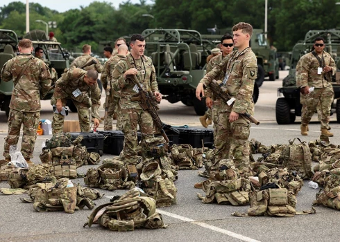 Baltais nams nopietni apsver iespēju izvietot amerikāņu karaspēku Ukrainas teritorijā.