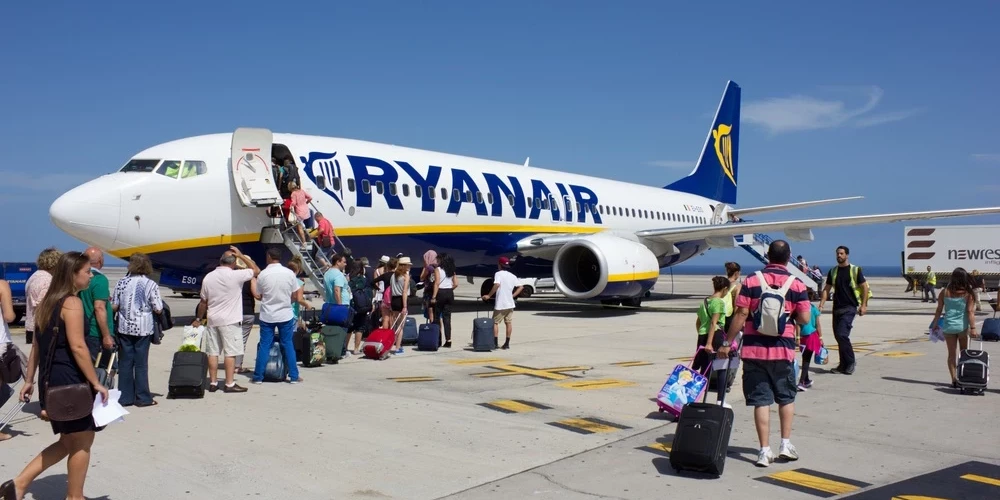 Авиакомпания Ryanair придумывает все новые правила.