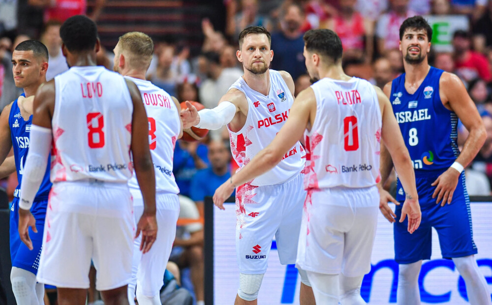 Polijas basketbolisti izrauj dramatisku uzvaru, Spānija tiek pie pirmā panākuma