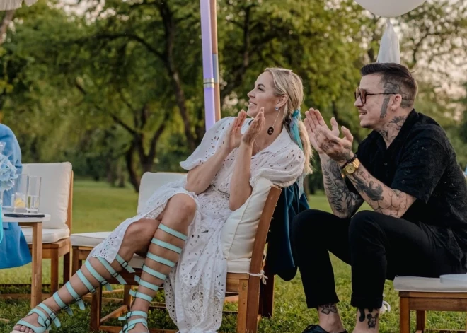 Katrīne Vasiļevska pošas par vedējmāti Mika Dukura kāzās
