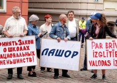 Pāreja uz mācībām tikai valsts valodā: problēmas trešdaļā skolu, rosina izmaiņas eksaminācijā