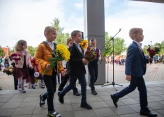 Rīgā vairākas vidusskolas pārveidotas par pamatskolām