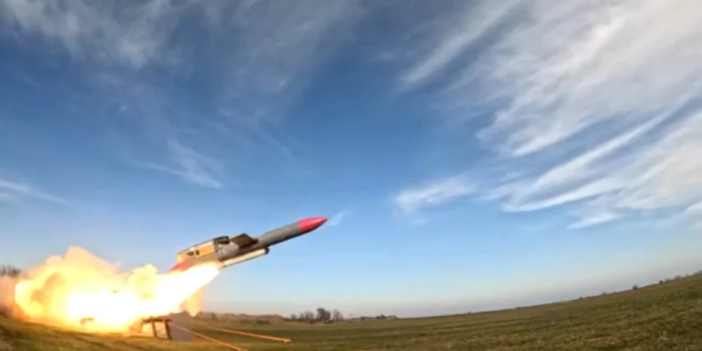 Ukraina sāk ražot tāla darbības rādiusa raķetes "Flamingo". 