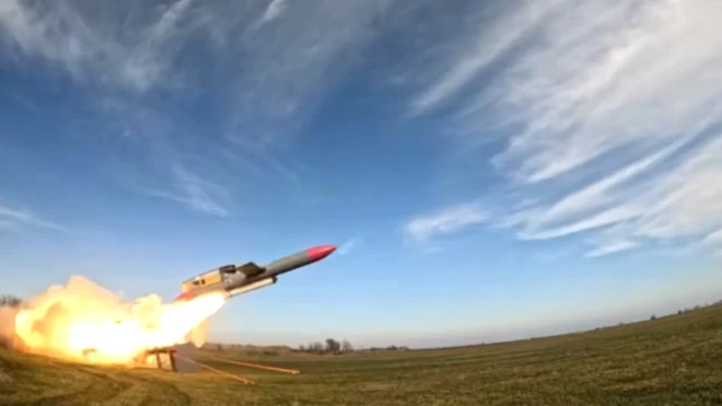 Ukraina sāk ražot tāla darbības rādiusa raķetes "Flamingo". 