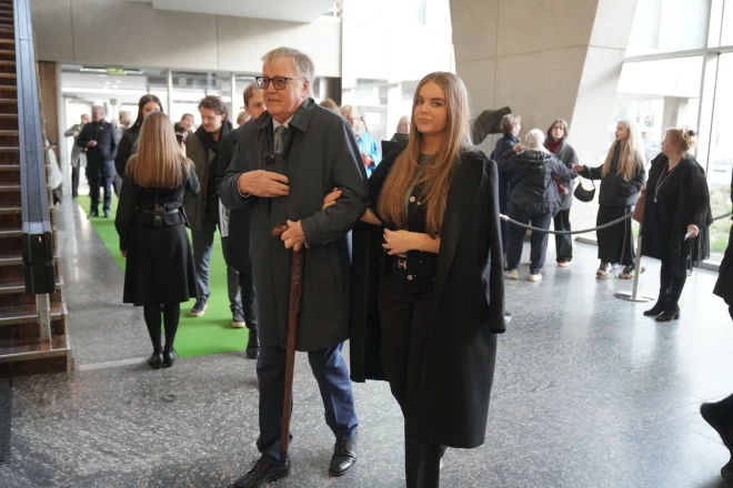 Guntis Ulmanis ar meitu Gunvilu Lieni Ulmani.