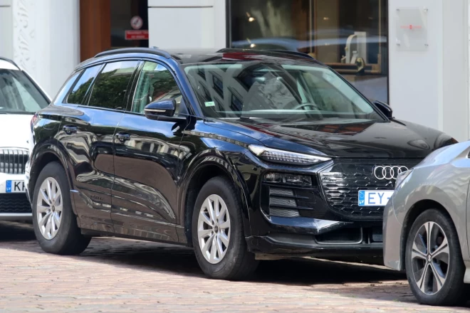 В декларации должностного лица Атиса Швинки указано, что автомобиль Audi Q6 e-tron находится в «пользовании» министра.