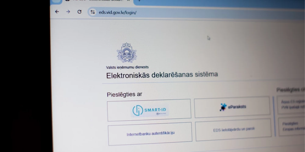 С 2026 года войти в EDS можно будет только через Smart-ID, eID или eParaksts.