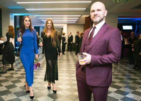 Aktieris Lauris Dzelzītis tagad pieņem tikai tos darba piedāvājumos, kas pašu interesē. Dailes teātra štatā vismaz šobrīd vēl neatgriežas.