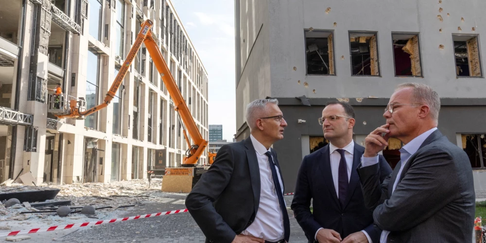 Vācijas koalīcijas līderi apmeklējuši kara plosīto Kijivu.