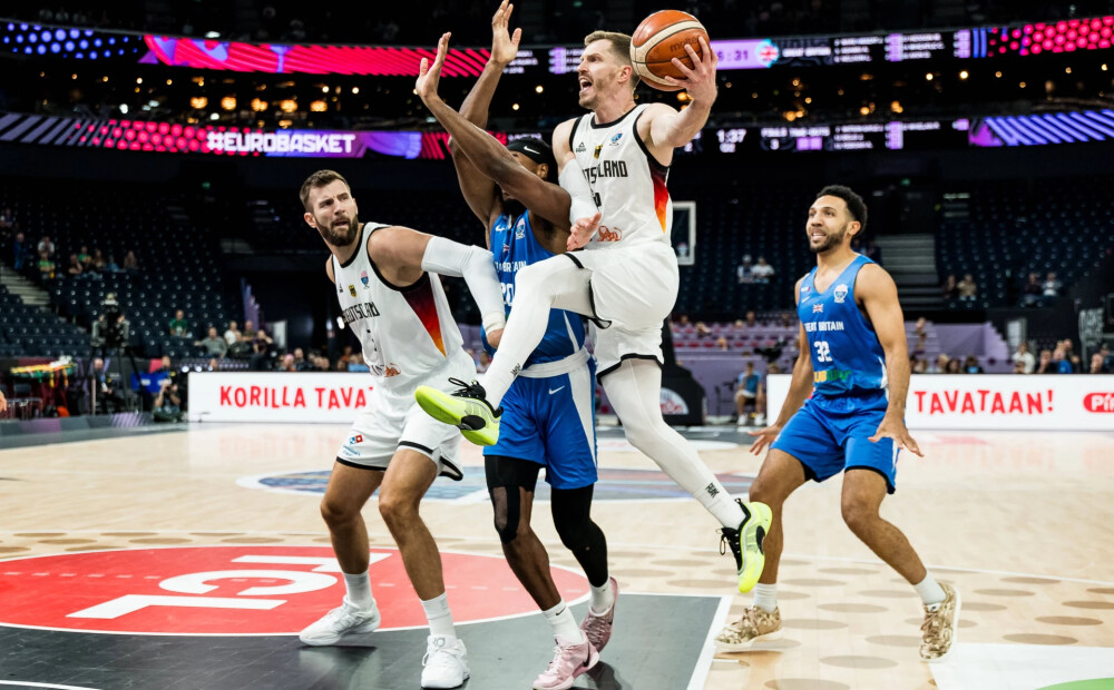 Vācijas basketbolisti Eiropas čempionāta mačā sagrauj Lielbritāniju