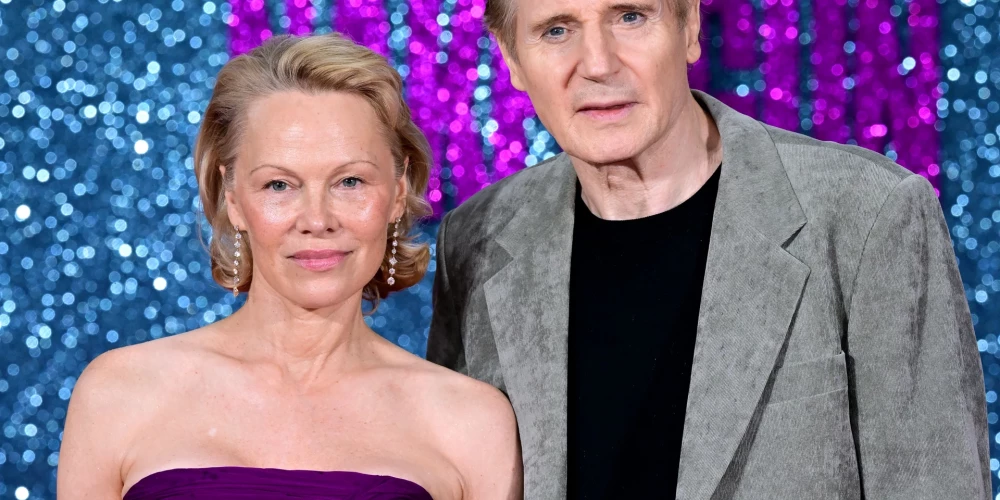 Pamela Andersone un Liams Nīsons.