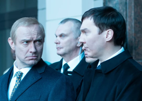 Джуд Лоу в роли Владимира Путина в политическом триллере "Кремлевский волшебник".