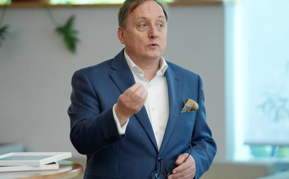 Kazāks: ja neatradīs ietaupījumus, nāksies celt nodokļus vai palielināt deficītu