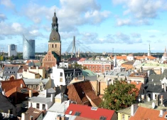 Rīga stāvvietu cenu ziņā pārspēj gan Viļņu, gan Tallinu