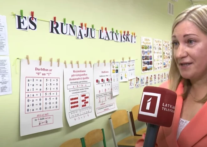 "Говорящие стены" и подписи на партах: как школа помогает детям учиться и говорить исключительно на латышском