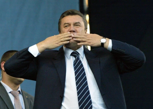 Janukoviča video parādīšanās pieskaņota Putina uzrunai Ķīnā.