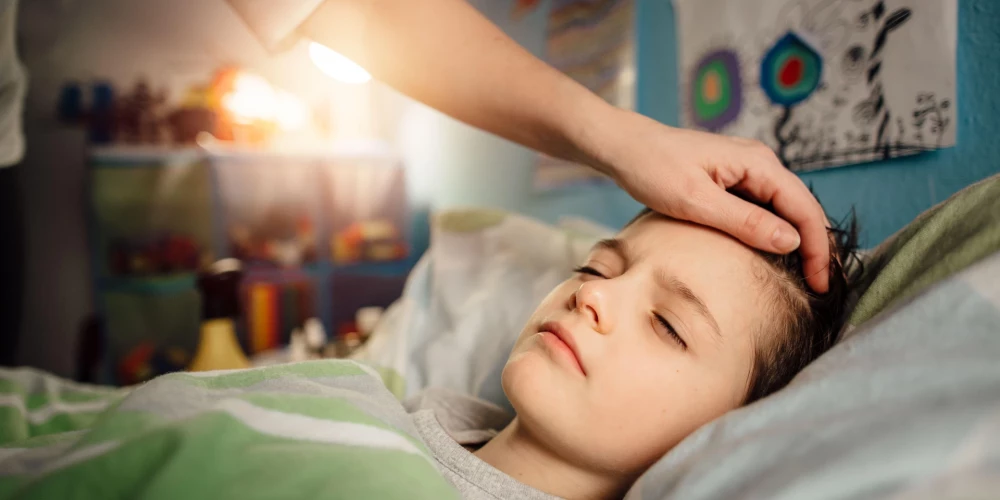 Pēdējos gados atklātībā nonākuši vairāki skaļi gadījumi par aprūpētāju nolaidību pansionātos. Viņiem par savu pienākumu nepildīšanu draud arī kriminālatbildība.