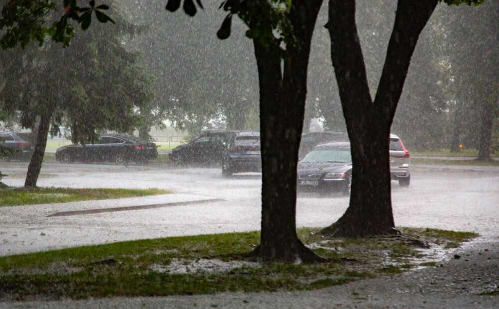 Naktī Kurzemē iespējams pērkona negaiss