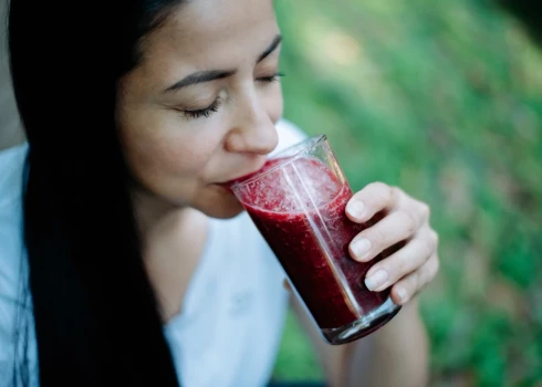 Pētījumi rāda, ka asinsspiediena uzlabojumus iespējams panākt, lietojot no 70 līdz 250 ml biešu sulas dienā (aptuveni vienu glāzi).