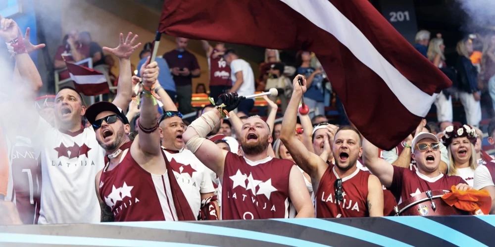 Dažās stundās izpārdod atlikušās biļetes uz Latvijas Eiropas čempionāta astotdaļfināla spēli. 