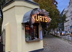 "Tieši es - Kurta mamma - strādāšu 6. un 7.septembrī namiņā pie Vērmanes dārza, lai noslēgtu šo ciklu. Iedzersim kopā kafiju un pārmīsim kādu mīļu vārdu," aicina Ketija.