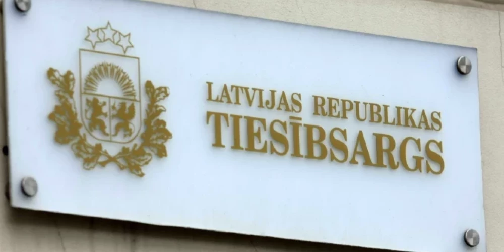 Tiesībsargs norāda, ka galvenais arguments grozījumu veikšanai ir saistīts ar bērnu izglītību, kas būtu risināms ar speciāliem izglītības normatīvajiem aktiem, nevis Satversmes līmenī.