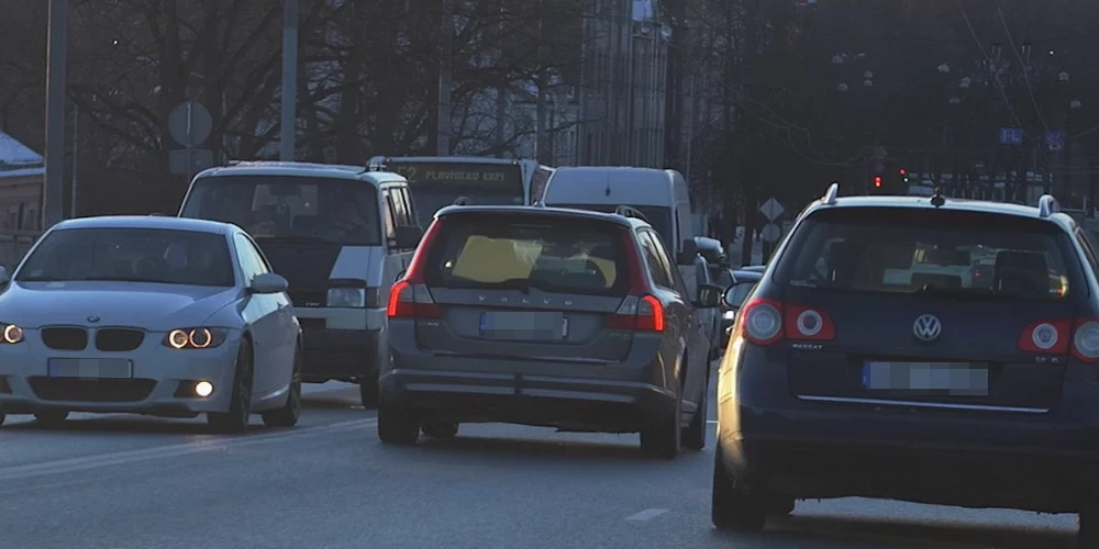 Latvijā pieklusušas automašīnu zādzības, tomēr autozagļi par dārzniekiem nav kļuvuši.