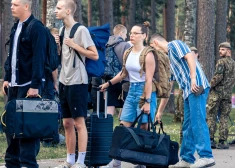 Армия Латвии готовит форму и инфраструктуру для женщин-призывниц.