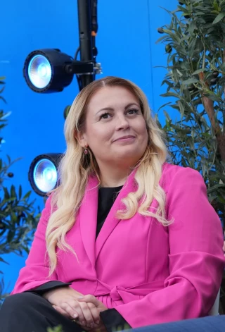 Elīna Miķelsone.