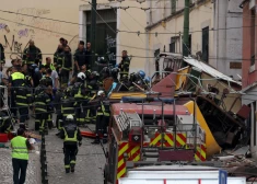 В Португалии вагон фуникулера со всей силы врезался в здание: 15 человек погибло, в стране объявлен траур