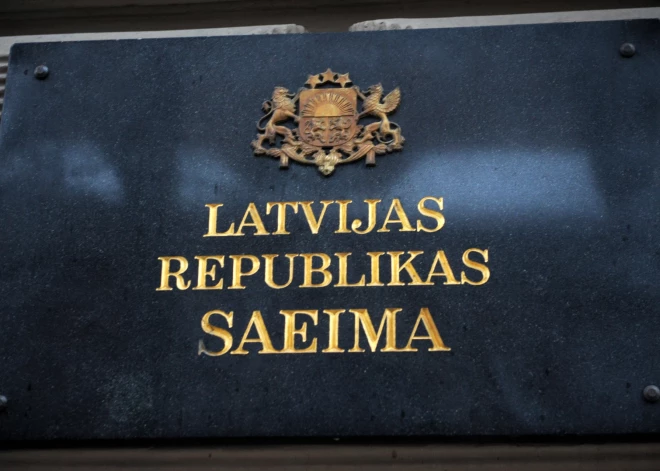 Saeima apstiprina deputātes mandātu Jeļenai Kļaviņai