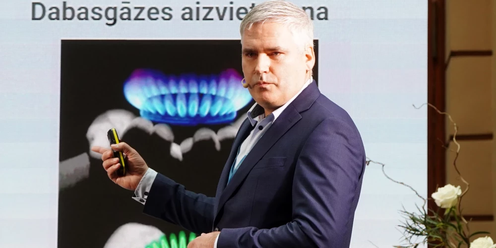AS "Rīgas Siltums" padome izteikusi neuzticību valdes priekšsēdētājam Ilvaram Pētersonam par proaktīvas rīcības trūkumu tarifa sagatavošanas un apstiprināšanas procesa gaitā, liecina uzņēmuma ieraksts tviterī.