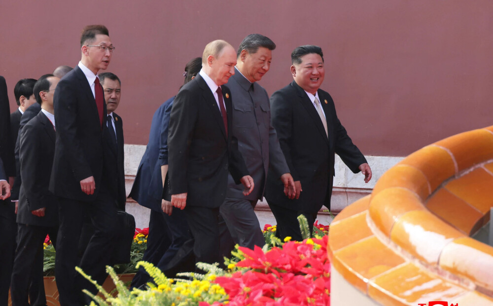 Mikrofons pārtver Putina un Dzjiņpina sarunu par orgānu transplantāciju un nemirstību