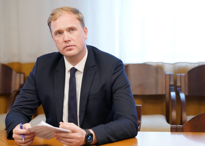 Valainis: "Rīgas siltuma" sākotnēji plānotais tarifa kāpuma pieaugums ir uzņēmuma padomes atbildība