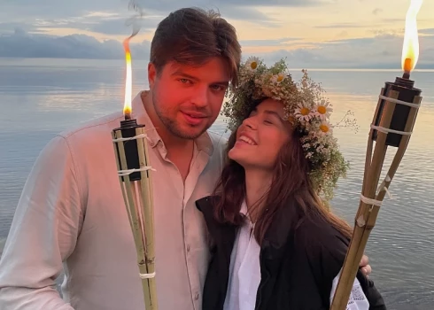 Aktrise Katrīna Kreile paziņo par saderināšanos.