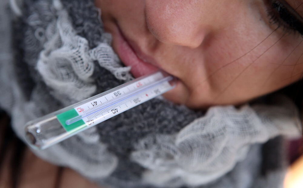 Pieaugot Covid-19 izplatībai, cilvēki ar paaugstinātu smagas slimības risku aicināti veikt sezonālo vakcināciju