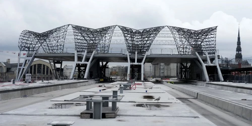 Скелет вокзала Rail Baltica. Обрастет ли он когда-нибудь мясом?