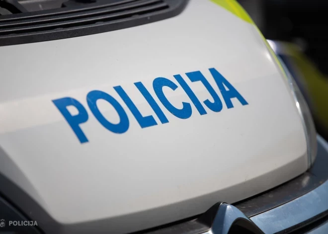 95 gadus veca kundze iekrīt krāpnieku nagos un zaudē sakrātos 3600 eiro