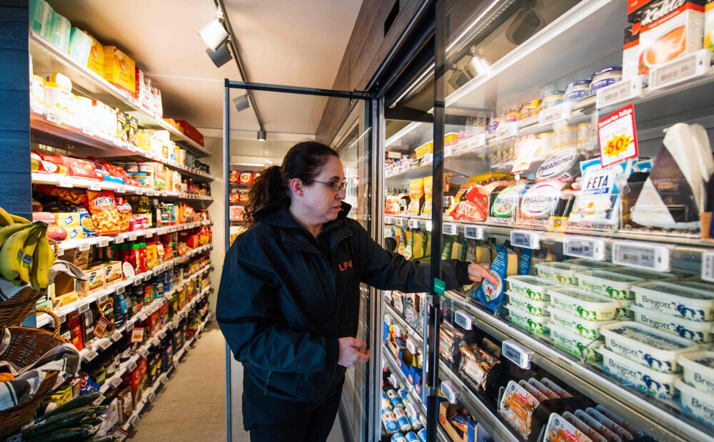 Zviedrijā pārtika kļūs lētāka: nepilnus divus gadus tai piemēros samazinātu PVN likmi