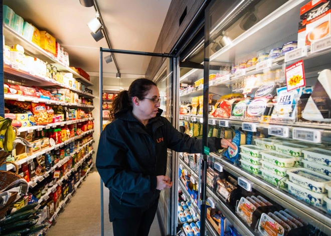 Zviedrijā pārtika kļūs lētāka: nepilnus divus gadus tai piemēros samazinātu PVN likmi