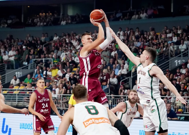 “Hey, braliukai, not today!” Pirms Latvijas un Lietuvas basketbolistu dueļa uzmanību piesaista aizraujošs fanu krekls