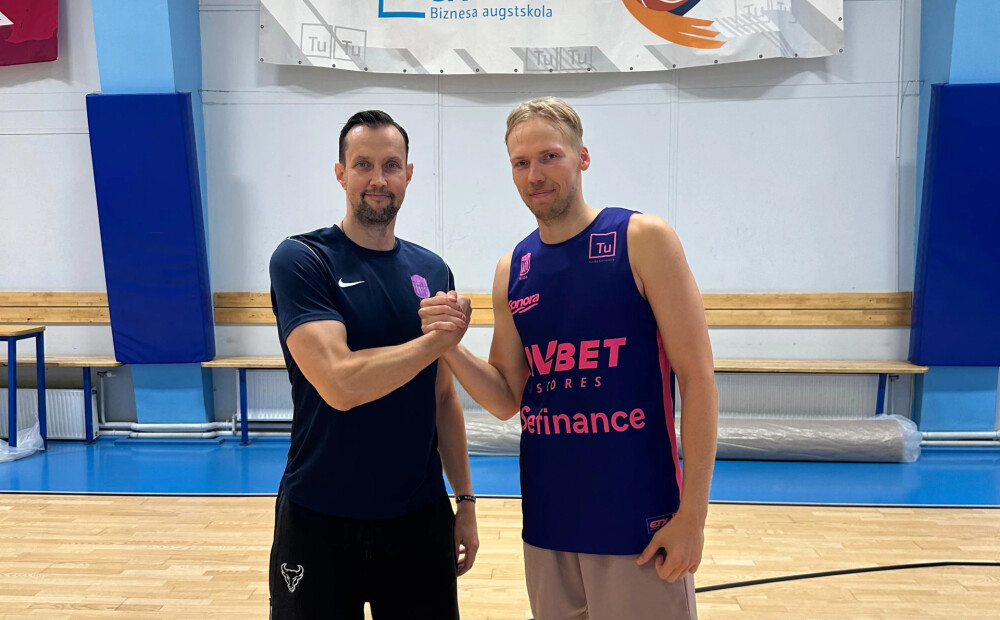 "Rīgas zeļļiem" pievienojas pieredzējušais uzbrucējs Bērziņš