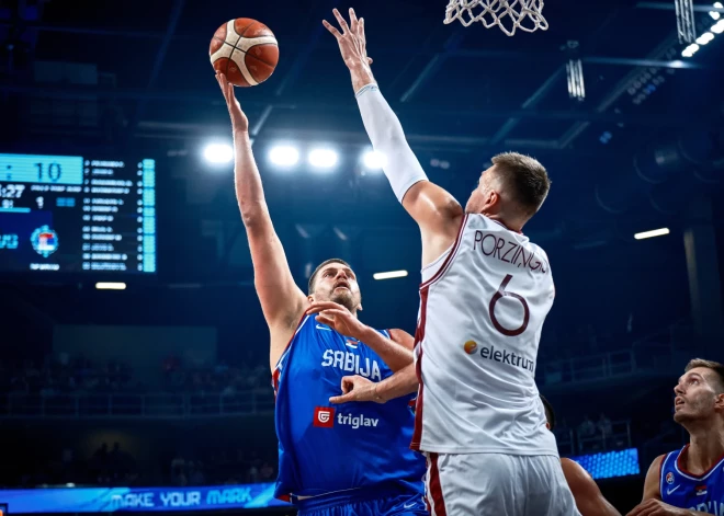 “Man patīk parunāt!” Kamēr Nikolam Jokičam ir savi iemesli mediju ignorēšanā, Kristaps Porziņģis tiem neatsaka