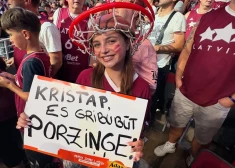 "Es gribu būt Porziņģe!" Sociālos tīklus sajūsmina kādas basketbola fanes atzīšanās
